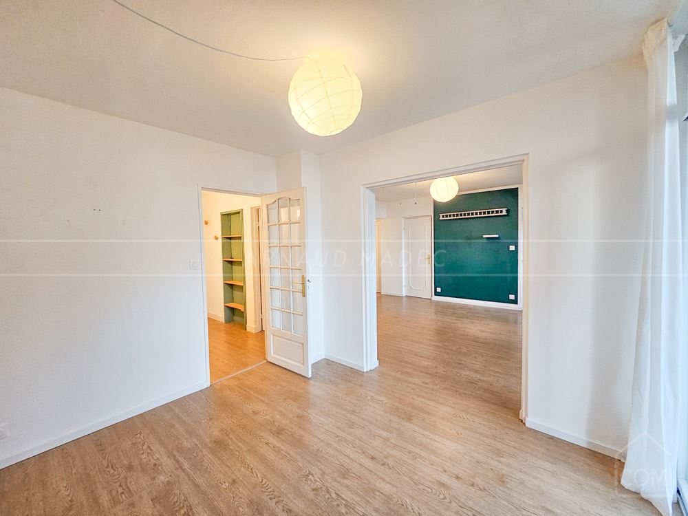APPARTEMENT DE 100M² - 3 CHAMBRES - GRANDE PIECE DE VIE - DERNIER ETAGE - EXCELLENT DPE - AUCUN TRAVAUX - COUP DE COEUR photo 5