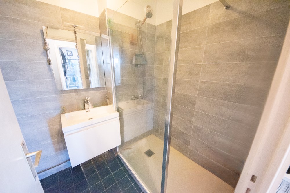SAINT-MARC/LE GUELMEUR- GRAND STUDIO 35M2 - LUMINEUX - RESIDENCE DE STANDING - PLACE DE PARKING - CAVE - VENDU LOUE photo 2