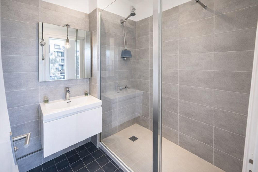 SAINT-MARC/LE GUELMEUR- GRAND STUDIO 35M2 - LUMINEUX - RESIDENCE DE STANDING - PLACE DE PARKING - CAVE - VENDU LOUE photo 2