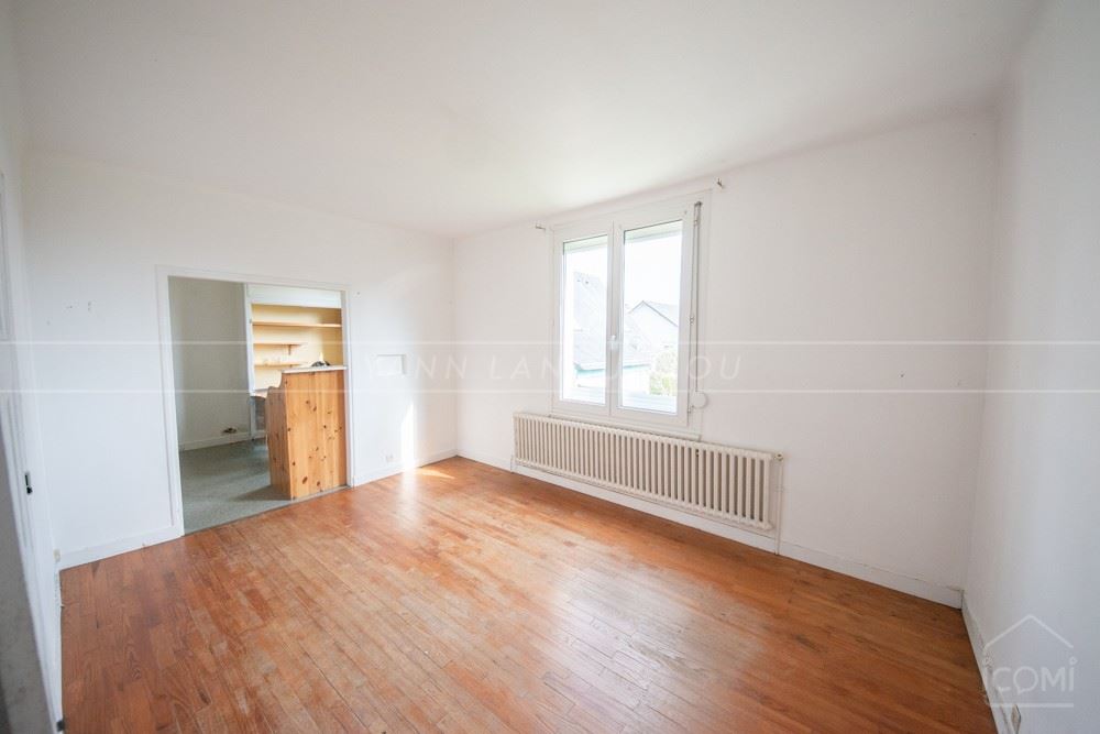 MAISON 55M² POSSIBLE 70 HABITABLE - 2 CHAMBRES POSSIBLE 3 - CENTRE VILLE - CALME - SOUS SOL COMPLET -