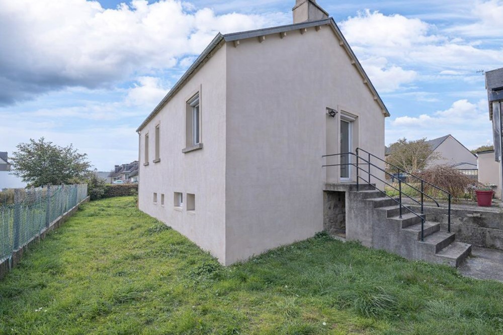 MAISON 55M² POSSIBLE 70 HABITABLE - 2 CHAMBRES POSSIBLE 3 - CENTRE VILLE - CALME - SOUS SOL COMPLET -