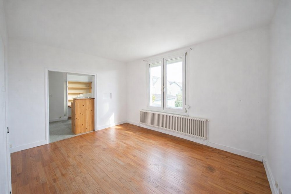 MAISON 55M² POSSIBLE 70 HABITABLE - 2 CHAMBRES POSSIBLE 3 - CENTRE VILLE - CALME - SOUS SOL COMPLET - photo 2