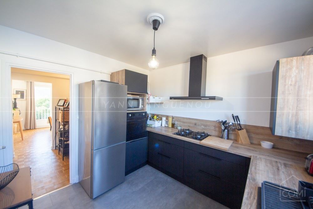 APPARTEMENT 65M² - SANS TRAVAUX - DERNIER ETAGE - 2 CHAMBRES - CAVE - GARAGE - PROCHE COMMERCES photo 3