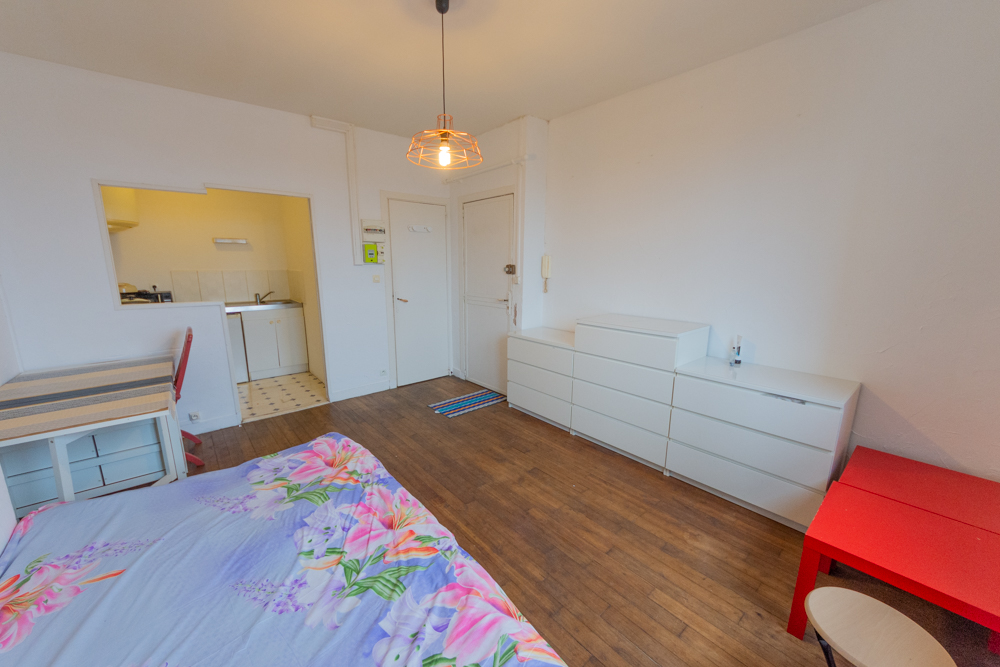 APPARTEMENT T1 23.13M² - BEAU POTENTIEL - DALLE BETON - DERNIER ETAGE - FAIBLES CHARGES photo 2