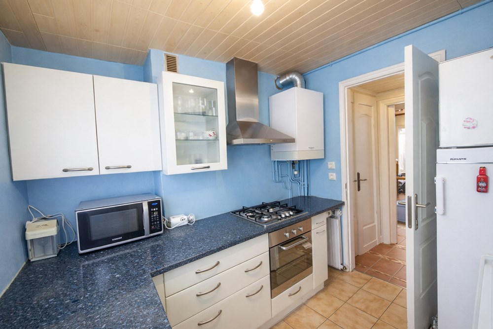 APPARTEMENT - 2 CHAMBRES - DPE D - IDEALEMENT SITUE - 2EM ETAGE - GARAGE POSSIBLE photo 2