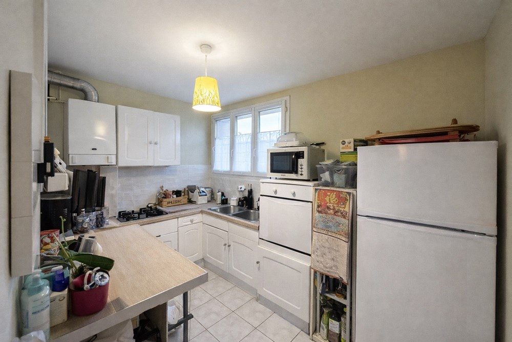 APPARTEMENT 62M² - GRANDE PIECE DE VIE - LUMINEUX - 3 CHAMBRES POSSIBLE - DALLE BETON - DPE D - RARE photo 2