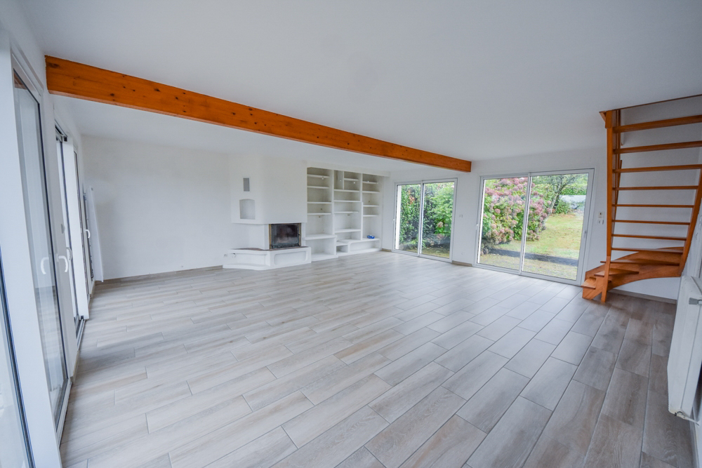 MAISON T7 191M² - 5 CHAMBRES - GARAGE DOUBLE AVEC COMBLES SUR TERRAIN DE 1000M² photo 2