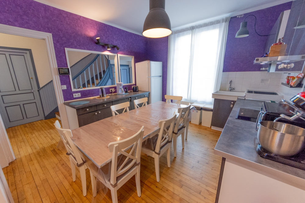 MAISON DE VILLE T7 125M² DE 1950 - 4 VOIR 5 CHAMBRES - SOUS-SOL COMPLET - TERRAIN CLOS DE 400M² photo 2