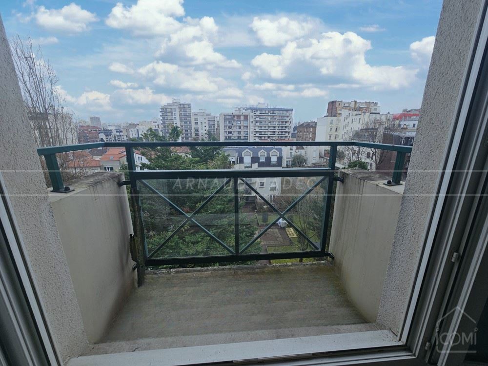 APPARTEMENT STUDIO - 5EME ETAGE - BALCON - ASCENSEUR - GARAGE POSSIBLE - CALME - AUCUN VIS A VIS - COUP DE COEUR photo 4