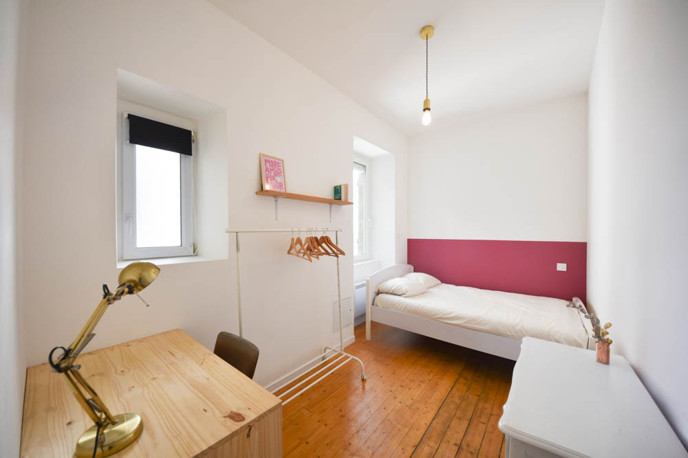 APPARTEMENT DE 44 M2 - 2 CHAMBRES - SANS TRAVAUX - DPE C - CENTRE VILLE - FENETRES PVC - VOLETS ELECTRIQUE - FAIBLES CHARGES photo 3