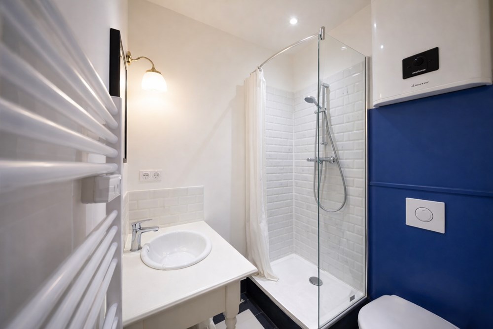 APPARTEMENT DE 44 M2 - 2 CHAMBRES - SANS TRAVAUX - DPE C - CENTRE VILLE - FENETRES PVC - VOLETS ELECTRIQUE - FAIBLES CHARGES photo 4