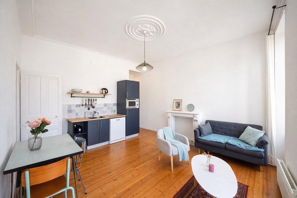 APPARTEMENT DE 44 M2 - 2 CHAMBRES - SANS TRAVAUX - DPE C - CENTRE VILLE - FENETRES PVC - VOLETS ELECTRIQUE - FAIBLES CHARGES photo 2