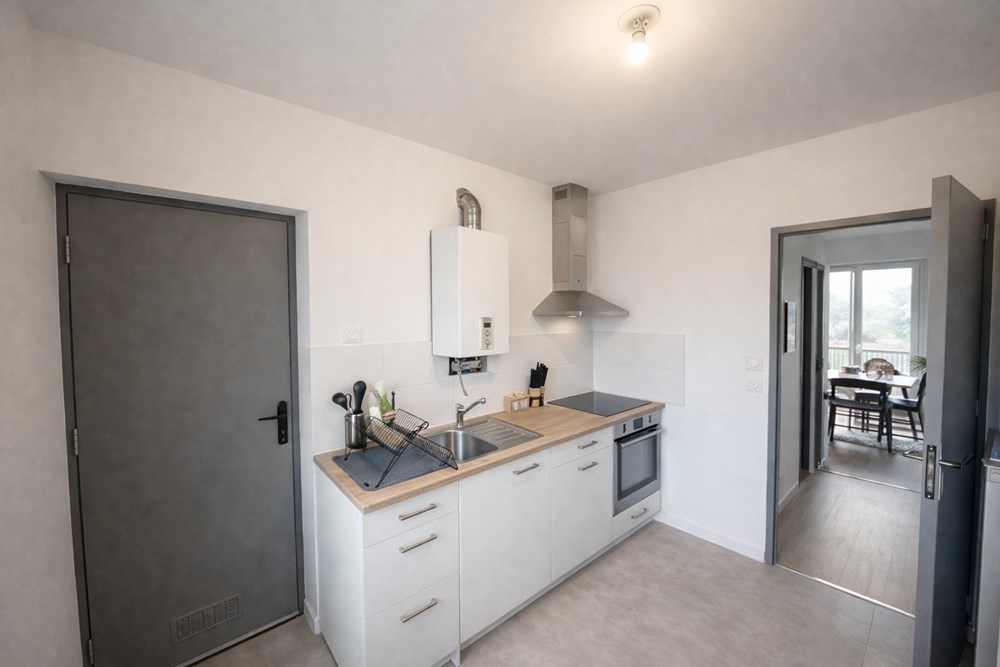 APPARTEMENT 71M² - 2 CHAMBRES - AUCUNS TRAVAUX - DERNIER ETAGE - RARE - PIECE DE VIE LUMINEUSE photo 2