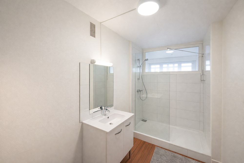 APPARTEMENT 71M² - 2 CHAMBRES - AUCUNS TRAVAUX - DERNIER ETAGE - RARE - PIECE DE VIE LUMINEUSE photo 5