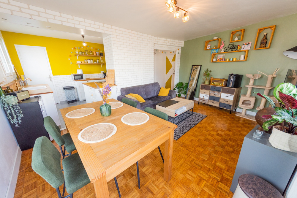 APPARTEMENT T3 68M² - 2 CHAMBRES - DALLE BETON - CAVE - RANGEMENTS - BALCON - LUMINEUX photo 2