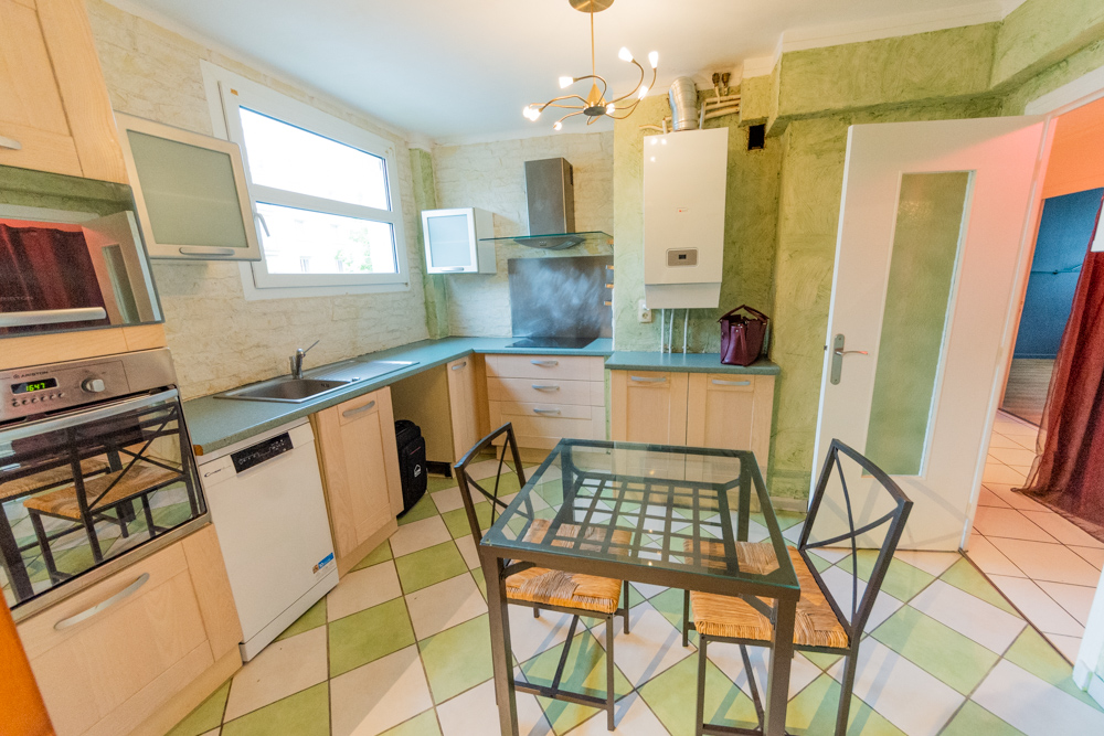 APPARTEMENT T3 70M² - 2 CHAMBRES - CAVE - DALLE BETON - LUMINEUX - AUCUNS TRAVAUX - GARAGE EN OPTION photo 4