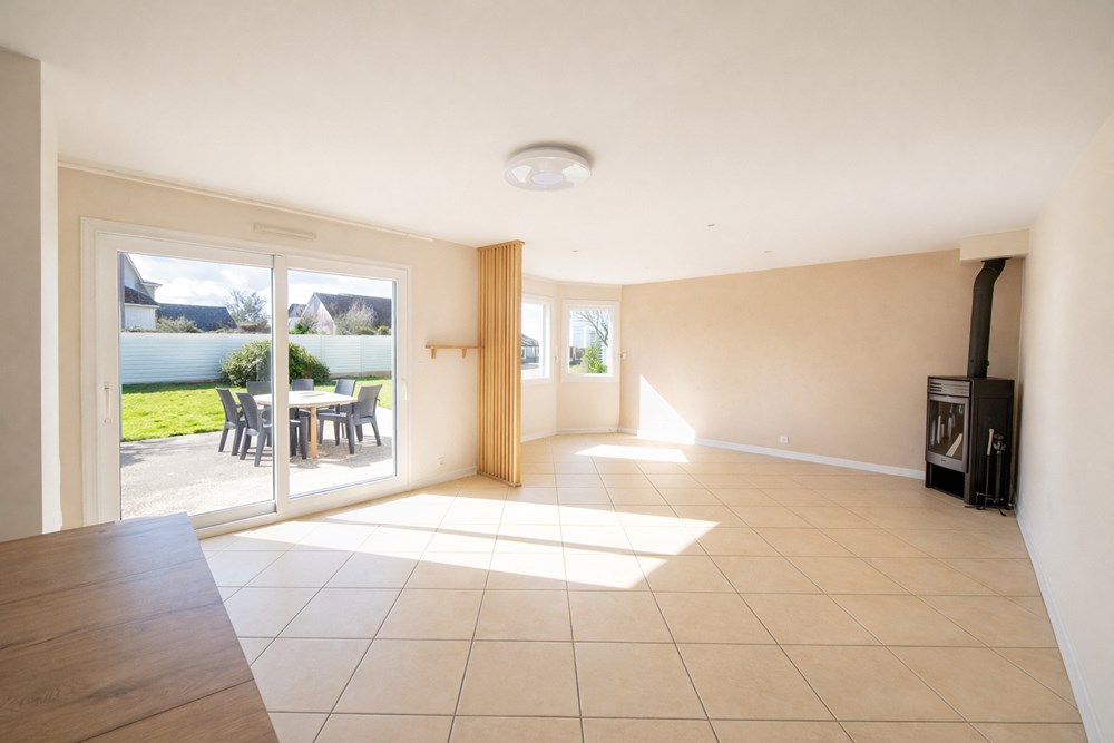 MAGNIFIQUE MAISON CONTEMPORAINE 173M2 HABITABLE - TERRAIN 860 M2 - COUP DE COEUR -A 20 MIN DE BREST - A 40MIN DE CROZON photo 4