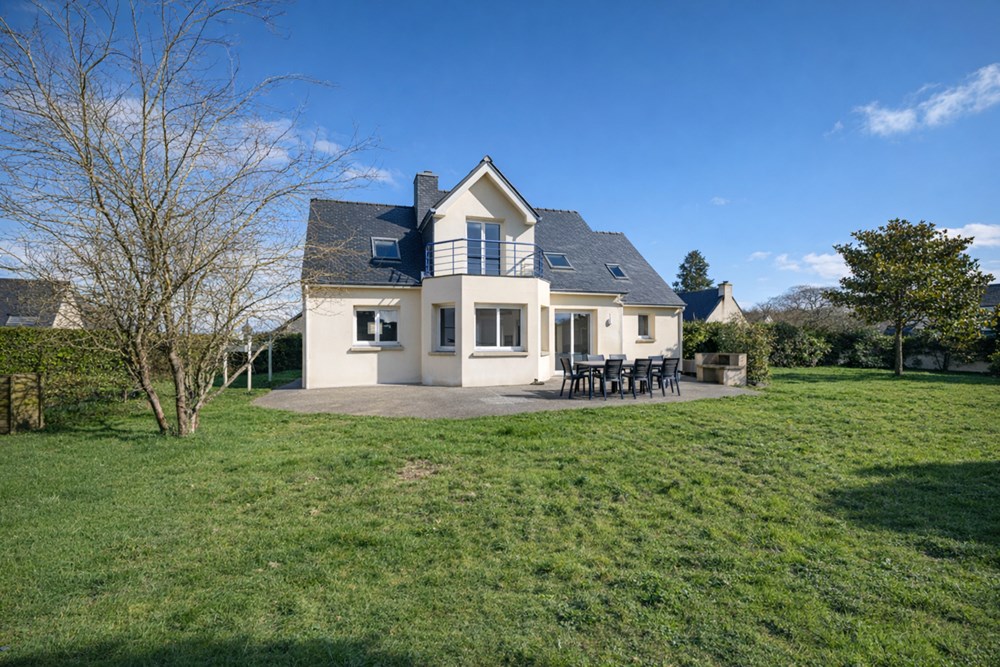 MAGNIFIQUE MAISON CONTEMPORAINE 173M2 HABITABLE - TERRAIN 860 M2 - COUP DE COEUR -A 20 MIN DE BREST - A 40MIN DE CROZON
