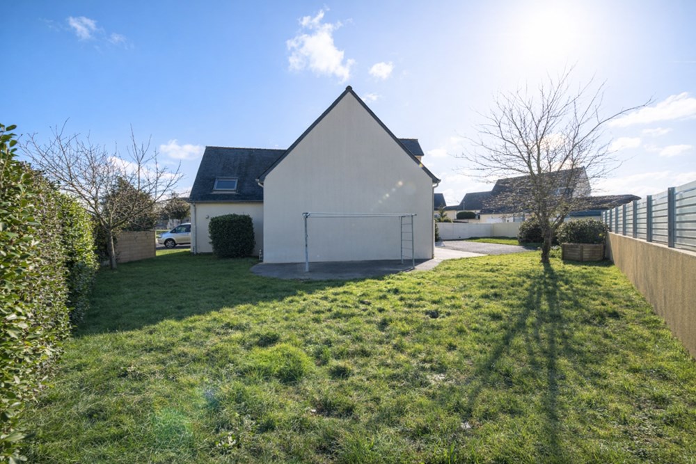 MAGNIFIQUE MAISON CONTEMPORAINE 173M2 HABITABLE - TERRAIN 860 M2 - COUP DE COEUR -A 20 MIN DE BREST - A 40MIN DE CROZON photo 5