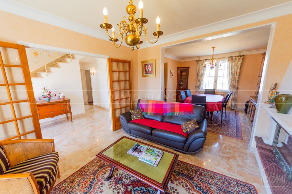 MAISON T8 143M² - 6 CHAMBRES - SOUS-SOL COMPLET 80M² - DEPENDANCE 32M² - TERRAIN 2200M² DIVISIBLE photo 2