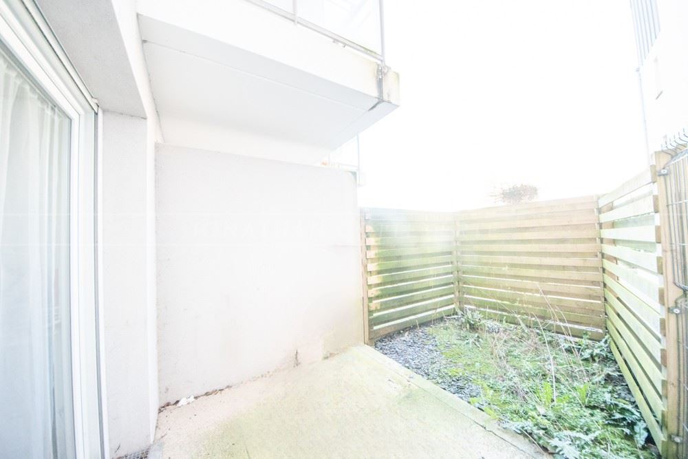 APPARTEMENT - T2 - 1 CHAMBRE - IDEAL INVESTISSEUR - DPE C - TERRASSE PRIVATIVE - PLACE DE PARKING - AUCUN TRAVAUX. photo 4