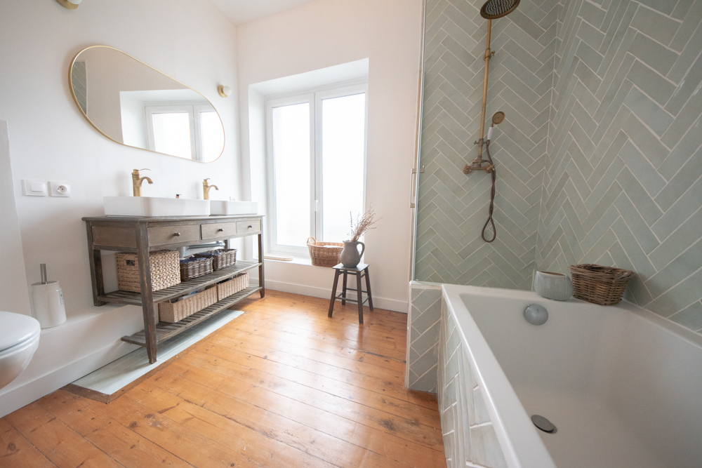 MAISON DE VILLE AVEC JARDIN - ENTIEREMENT RENOVEE EN 2023 - 121 M2 - 3 CHAMBRES - EXCELLENT DPE : C - COUP DE COEUR photo 5