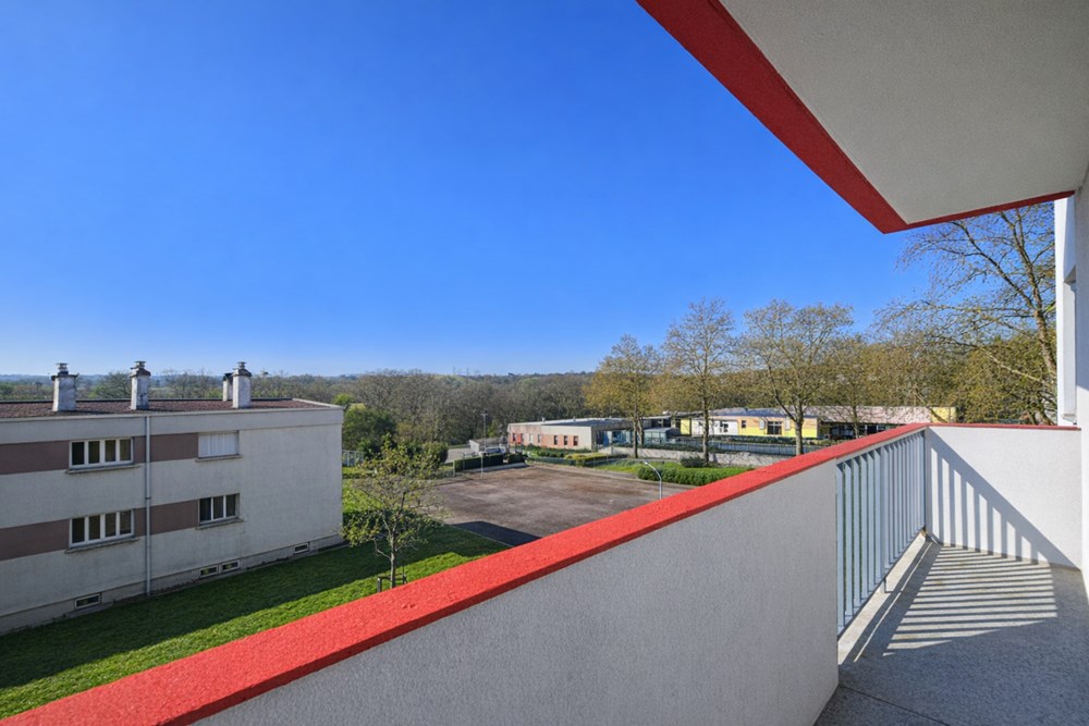 APPARTEMENT T5 DE 100M² - PIECE DE VIE 30M² AVEC TERRASSE - CUISINE SEMI US - 3/4 CH - COUP DE COEUR - IDEAL FAMILLE OU COLOCATION