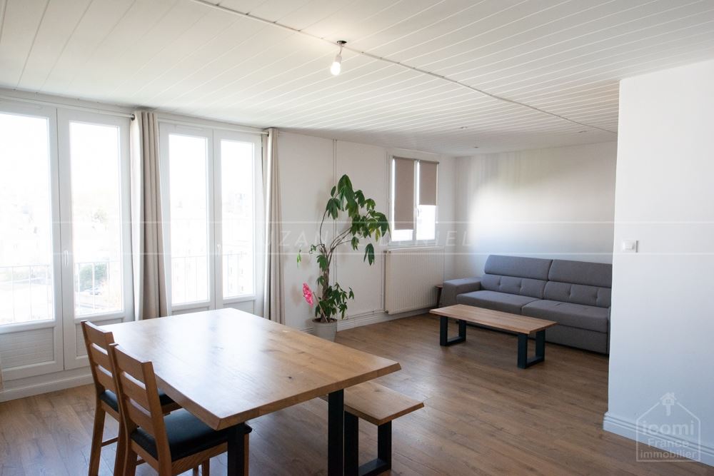 APPARTEMENT - T4 - 82 M² - IDEALEMENT BIEN SITUE - BEAUX VOLUMES - LUMINEUX - BALCONNET - ASCENSEUR
