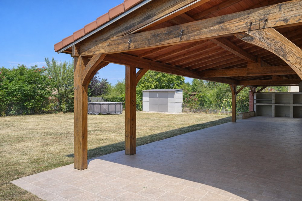 MAISON T6 DE 180M² - PIECE DE VIE DE 50M² - 5 CHAMBRES - TERRAIN 550 M² - AUCUN TRAVAUX - COUP DE COEUR - DPE D GES B - RARE photo 2