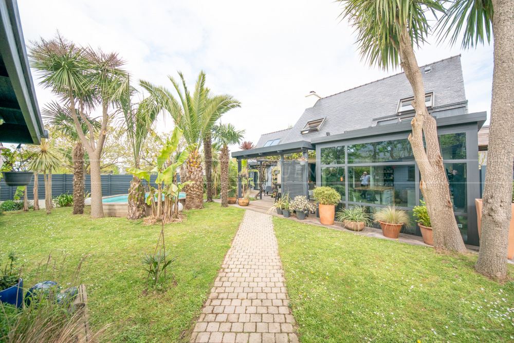 MAISON 160M² - PIECE DE VIE DE 65M² - SUITE PARENTALE DE 21M² - 5 CHAMBRES - PISCINE CHAUFFEE - DPE C - GARAGE - BELLES PRESTATIONS - RARE - CARPORT photo 5