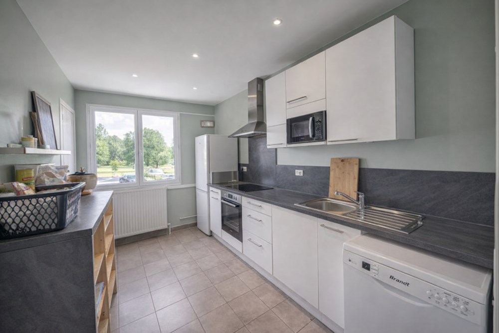 APPARTEMENT - T5 - 4 CHAMBRES - DPE D - IDEAL INVESTISSEUR - BALCON - VUE DEGAGEE photo 3