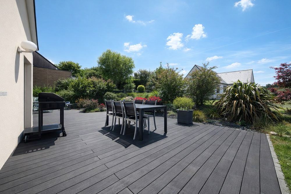 MAISON CONTEMPORAINE - 4 CHAMBRES (5 POSSIBLE) - PAS DE TRAVAUX A PREVOIR - TERRAIN 700 M2 - COUP DE COEUR