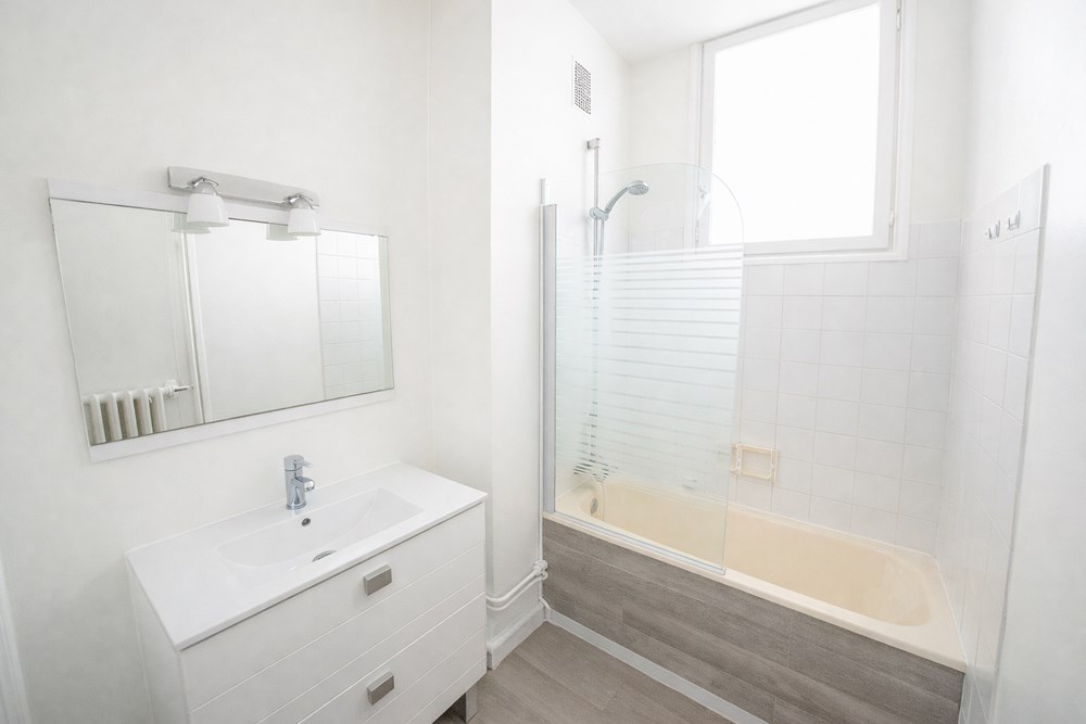 APPARTEMENT 2 CHAMBRES - RUE MAURICE RAVEL - TRES LUMINEUX - SANS TRAVAUX- IDEAL PREMIER ACHAT - PROCHE COMMODITES photo 5