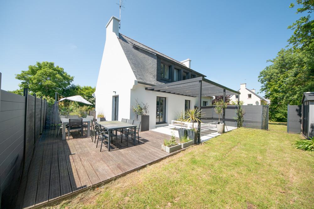 MAISON ENTIEREMENT RENOVEE - 155 M2 HABITABLE - 245 M2 UTILE - 1100 M2 DE TERRAIN - RARE - COUP DE COEUR