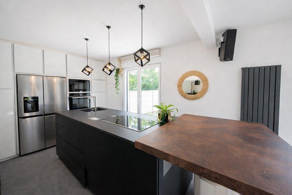MAISON ENTIEREMENT RENOVEE - 155 M2 HABITABLE - 245 M2 UTILE - 1100 M2 DE TERRAIN - RARE - COUP DE COEUR photo 3
