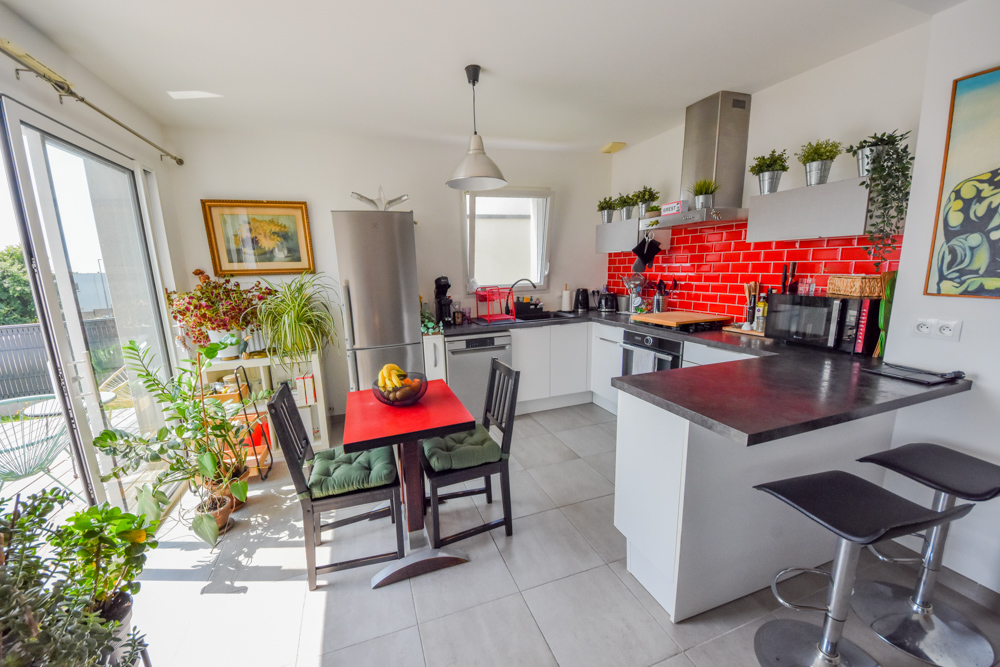 MAISON RECENTE 92M² T5 DE 2015 - 3 CHAMBRES - GARAGE - LOCATAIRES EN PLACE SUR TERRAIN CLOS DE 320M² photo 5