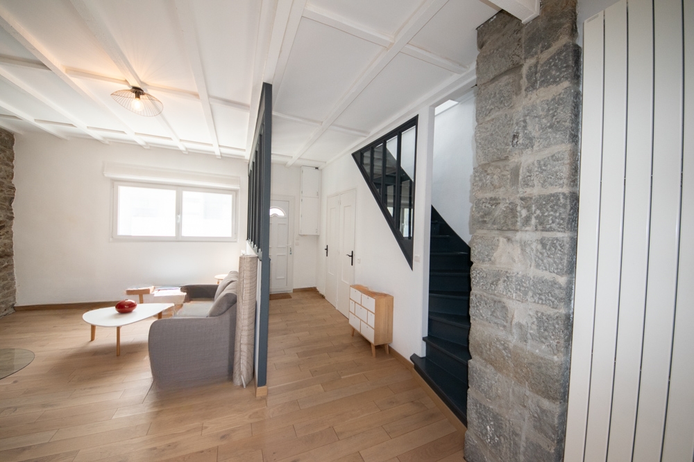 MAISON ATYPIQUE - PROCHE DES COMMODITES - AMENAGEE AVEC SOIN - JARDIN CLOS - COUP DE COEUR ASSURE photo 5