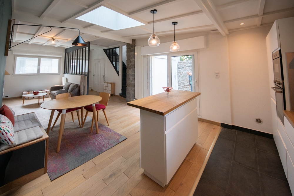 MAISON ATYPIQUE - PROCHE DES COMMODITES - AMENAGEE AVEC SOIN - JARDIN CLOS - COUP DE COEUR ASSURE photo 4