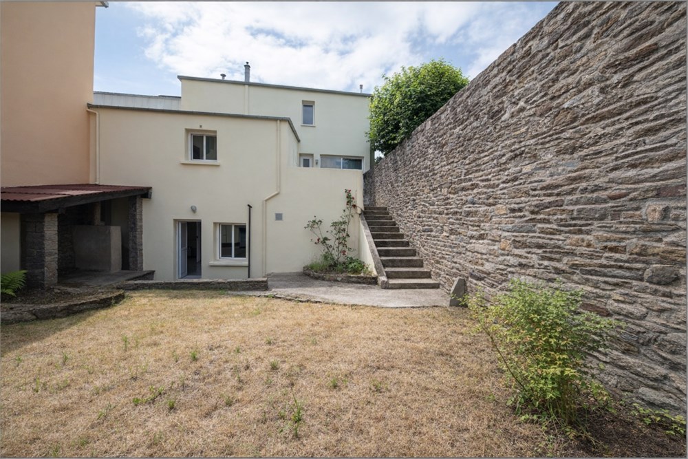 MAISON ATYPIQUE - PROCHE DES COMMODITES - AMENAGEE AVEC SOIN - JARDIN CLOS - COUP DE COEUR ASSURE photo 5