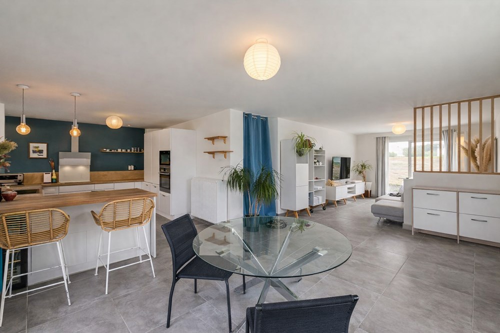 MAISON CONTEMPORAINE 2021 DE 110M² SUR 300M² DE TERRAIN - PIECE DE VIE DE 50M² - 3 CHAMBRES - NON MITOYENNE - RARE - COUP DE COEUR photo 2
