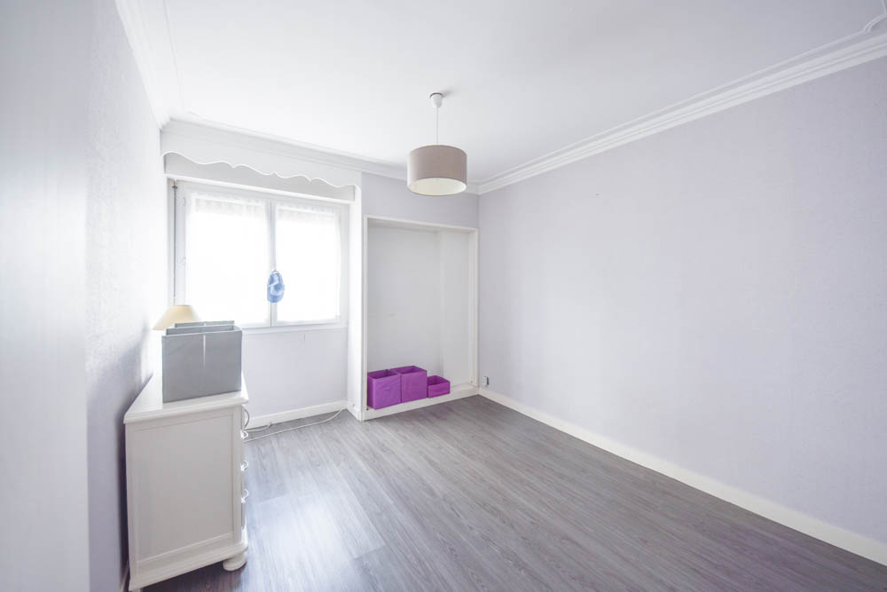 APPARTEMENT DE 83 M2 - 3 CHAMBRES - DERNIER ETAGE - BALCON - SANS VIS A VIS - DALLE BETON - CHAUFFAGE INDIVIDUEL - SANS TRAVAUX - PROXIMITE NOUVELLE LIGNE TRAM photo 5