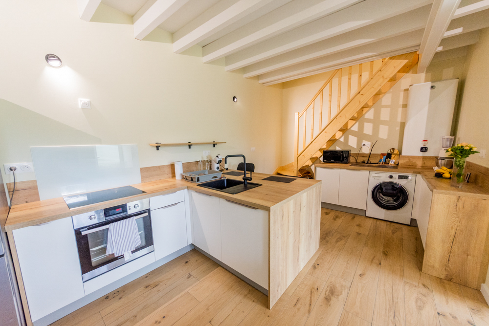 CORPS DE FERME RENOVE T6 155M²- 4 CHAMBRES + 1 AUTRE MAISON T2 + 1 GARAGE 40M² AVEC MEZZANINE photo 3