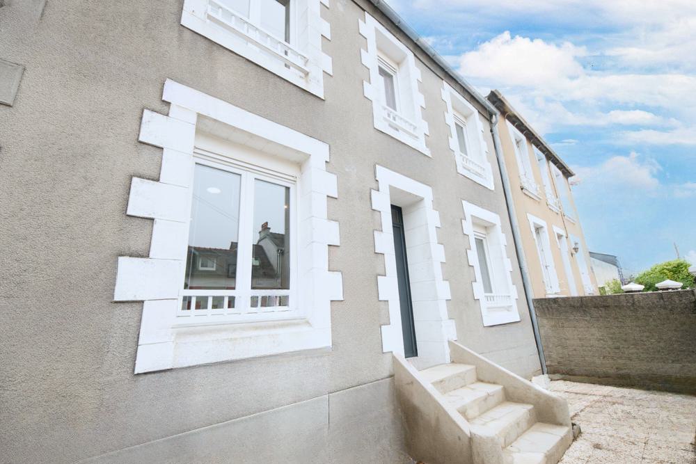 MAISON 90 M2 - LES HAUTS DE KERINOU - 3 CHAMBRES - RENOVEE A NEUF - AU CALME - TERRASSE SANS VIS A VIS - RARE - COUP DE COEUR