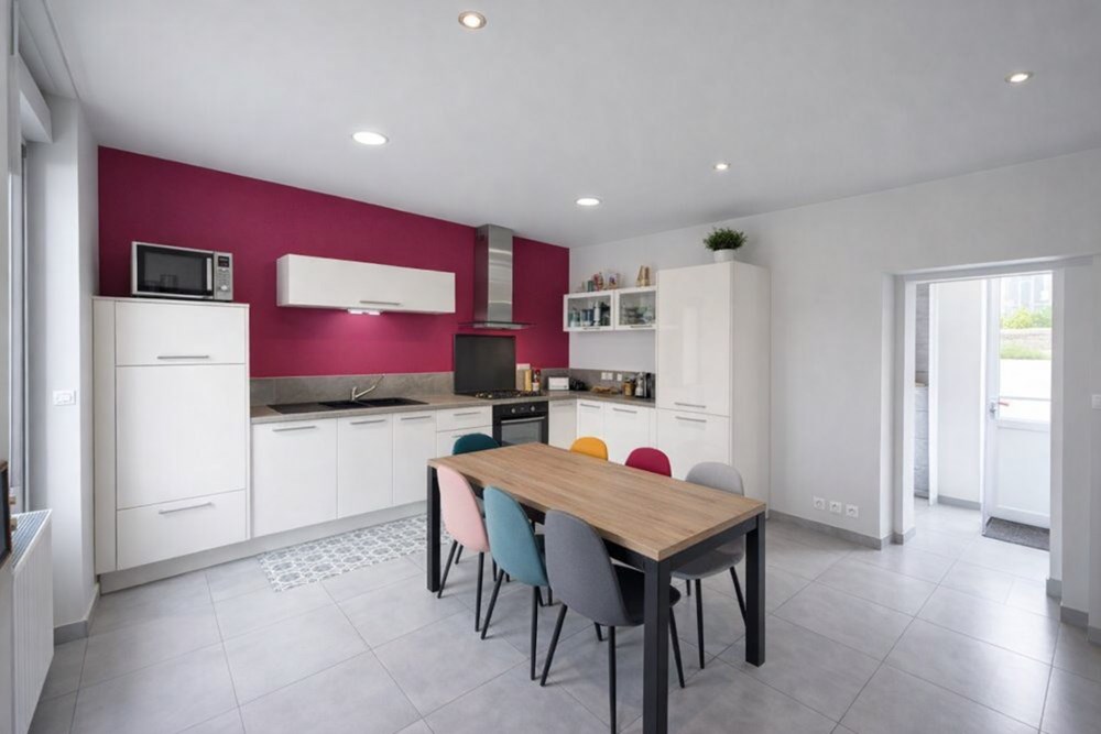 MAISON 90 M2 - LES HAUTS DE KERINOU - 3 CHAMBRES - RENOVEE A NEUF - AU CALME - TERRASSE SANS VIS A VIS - RARE - COUP DE COEUR photo 3