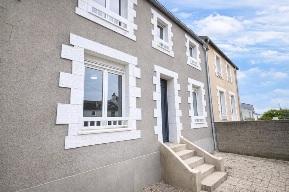 MAISON 90 M2 - LES HAUTS DE KERINOU - 3 CHAMBRES - RENOVEE A NEUF - AU CALME - TERRASSE SANS VIS A VIS - RARE - COUP DE COEUR