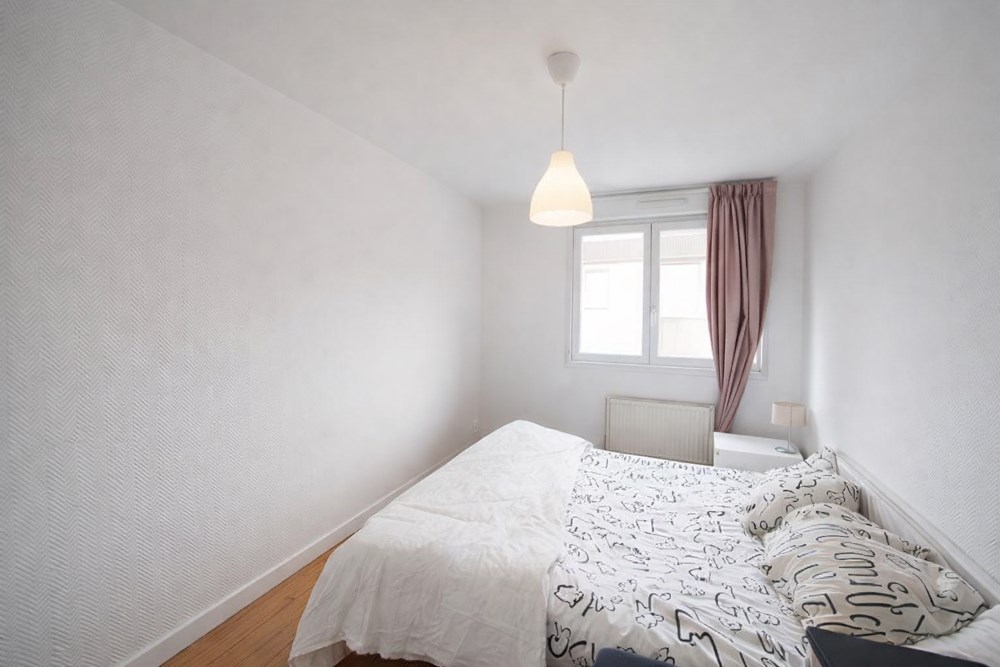 APPARTEMENT T4 - 3 CHAMBRES- IDEAL 1ER ACHAT OU COLOCATION - VENDU MEUBLE - SANS LOCATAIRE EN PLACE -EXCELLENT DPE photo 5