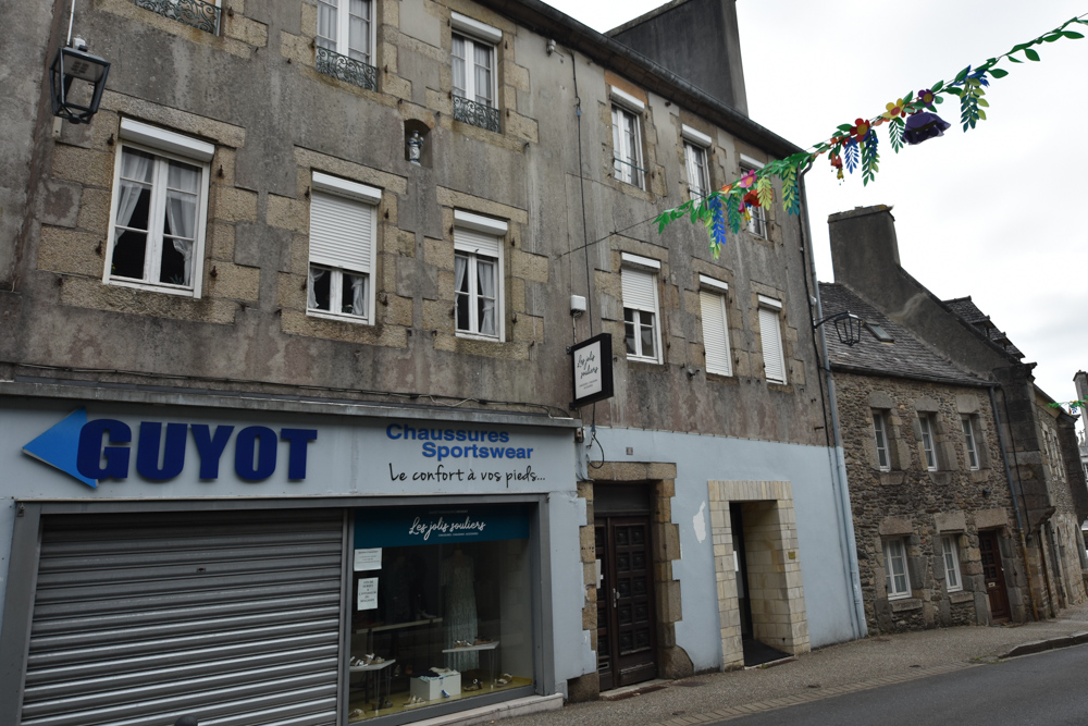 APPARTEMENT T4 85M² - ENTIEREMENT A RENOVER - NOMBREUSES POSSIBILITES - GARAGE EN OPTION