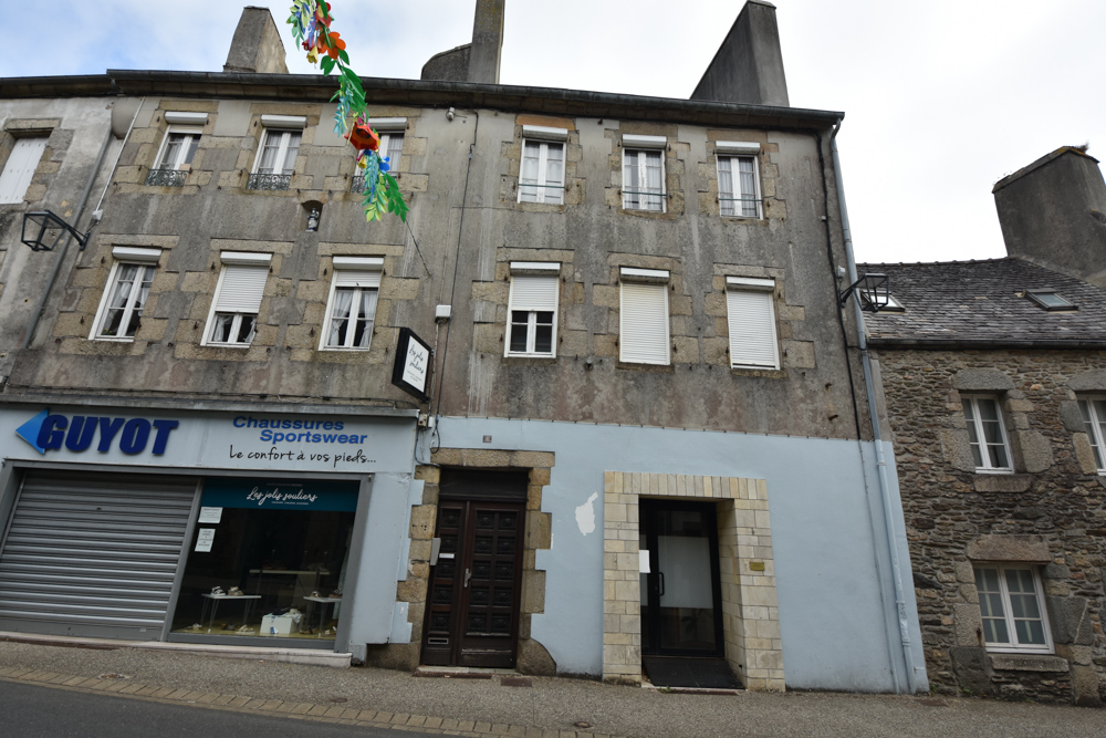 APPARTEMENT T4 85M² - ENTIEREMENT A RENOVER - NOMBREUSES POSSIBILITES - GARAGE EN OPTION photo 2