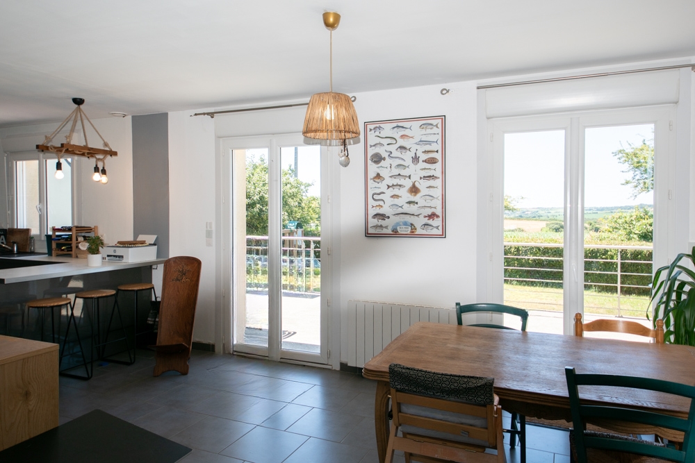 MAISON FAMILIALE - 3 CHAMBRES + BUREAU - QUARTIER RESIDENTIEL - CALME - JARDIN CLOS - AUCUN VIS A VIS photo 2