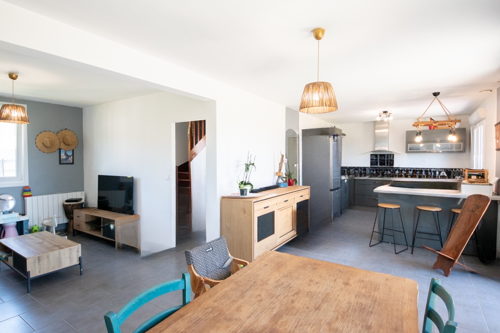 MAISON FAMILIALE - 3 CHAMBRES + BUREAU - QUARTIER RESIDENTIEL - CALME - JARDIN CLOS - AUCUN VIS A VIS photo 5